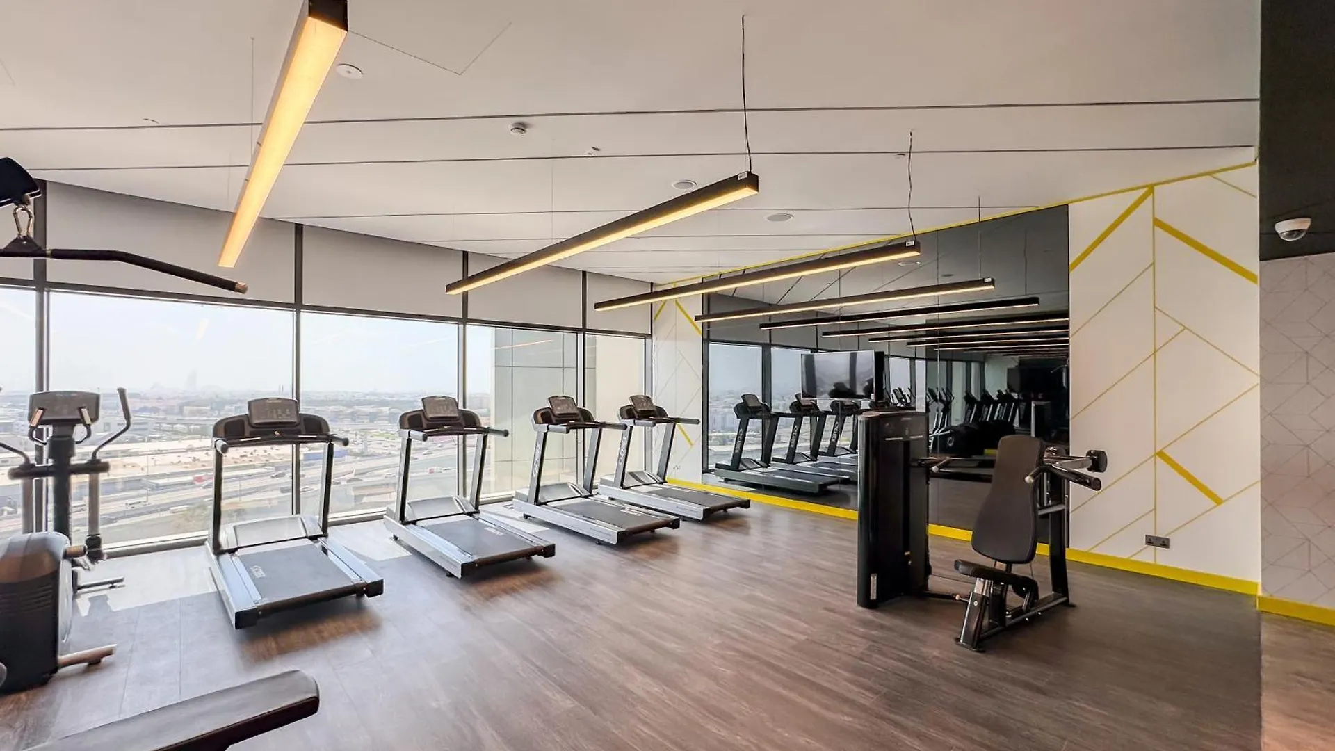 Stylish Studio With Great Views High Floor Dubai